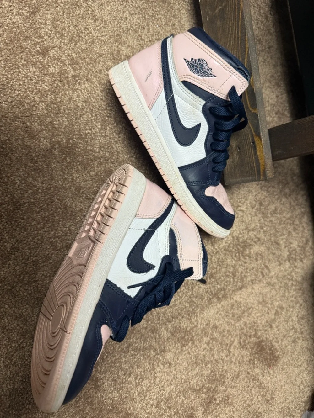 Nike Air Jordan 1 Mid Womens irridescent Pink & Navy Sneaker